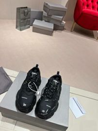 Picture of Balenciaga Shoes Women _SKUfw126976030fw